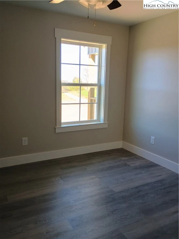 Image number 8 for the current listing