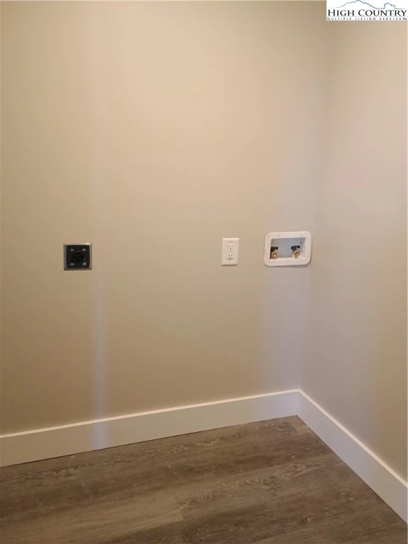Image number 9 for the current listing