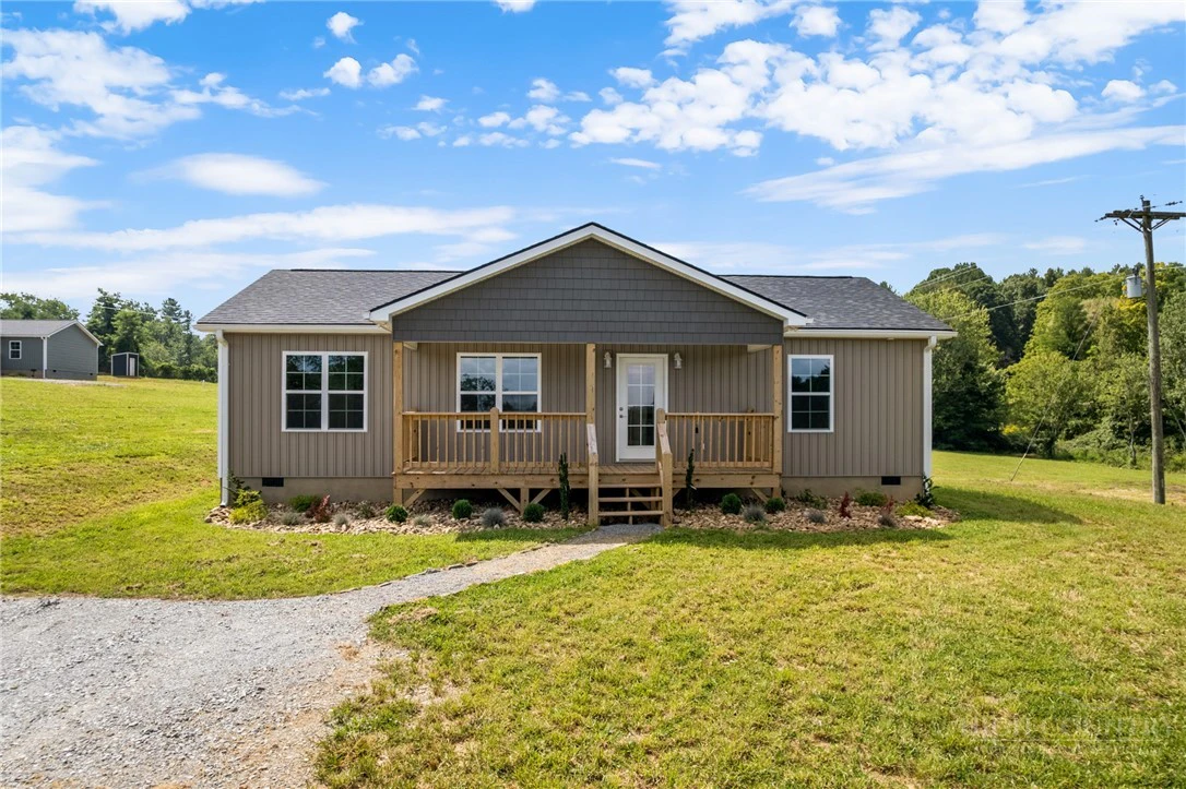 Image number 1 for the current listing
