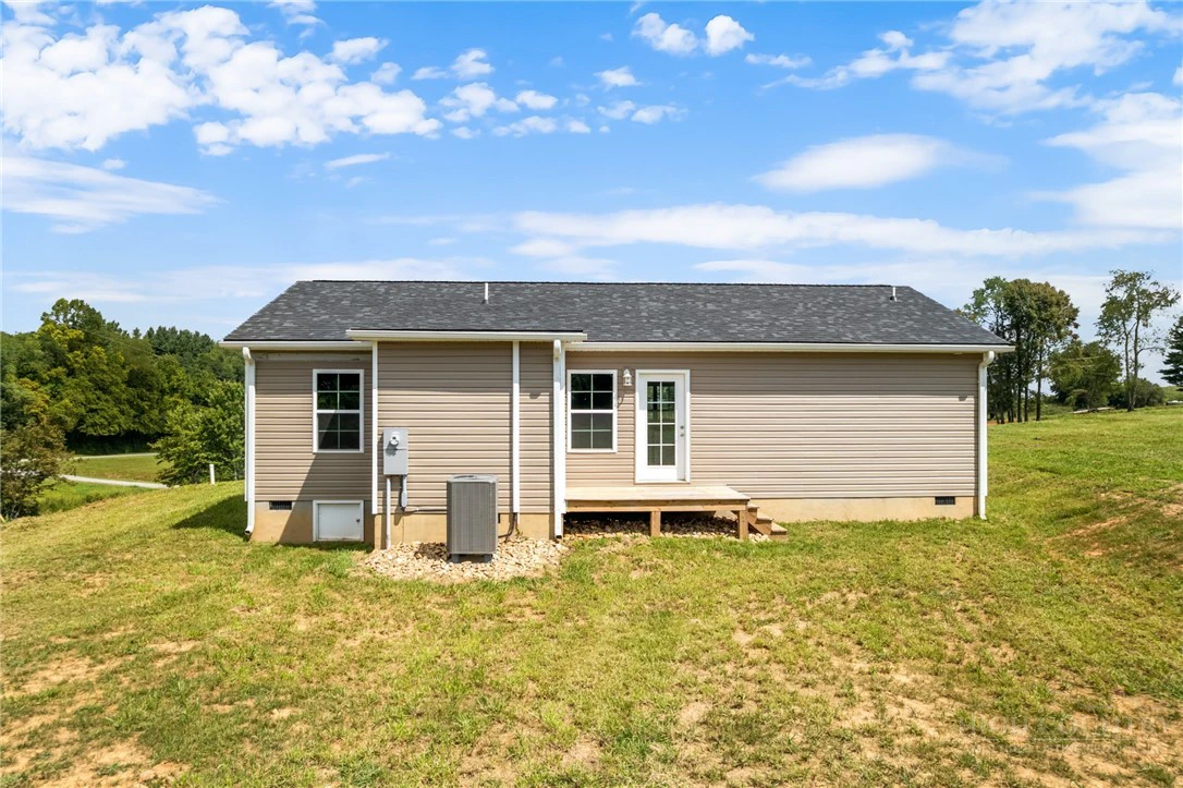 Image number 4 for the current listing