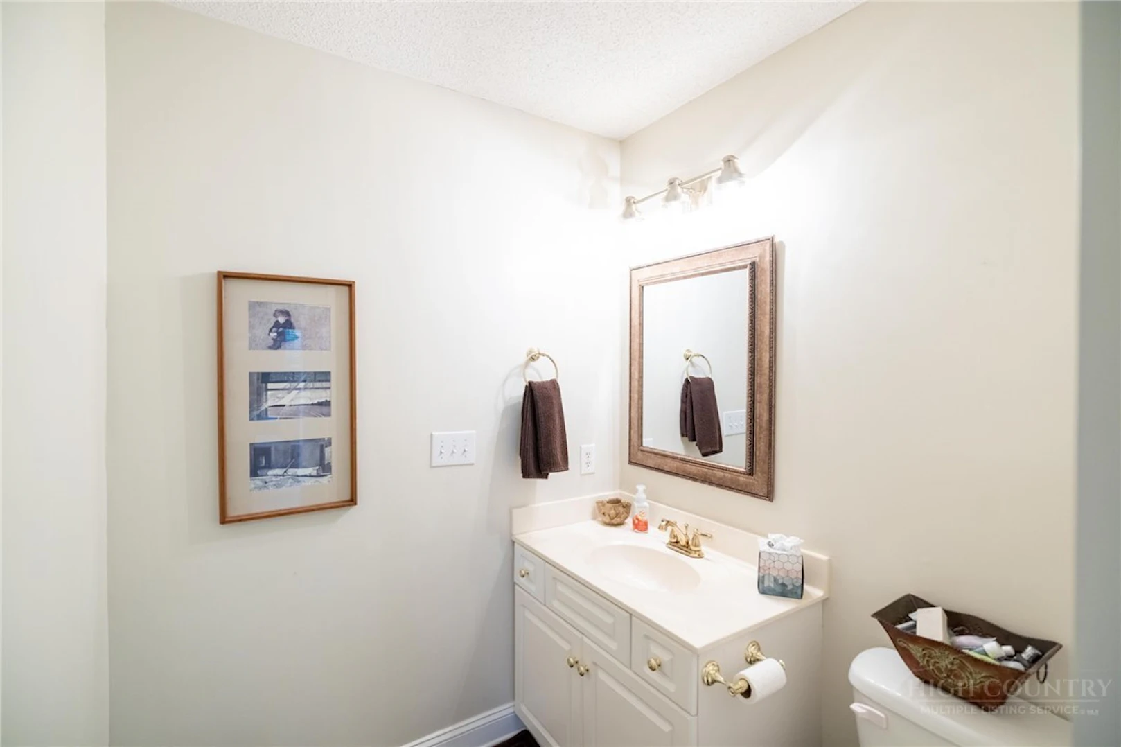 Image number 14 for the current listing