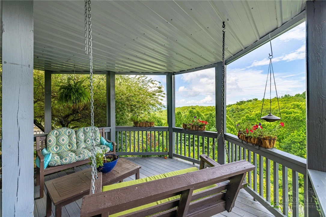Image number 16 for the current listing