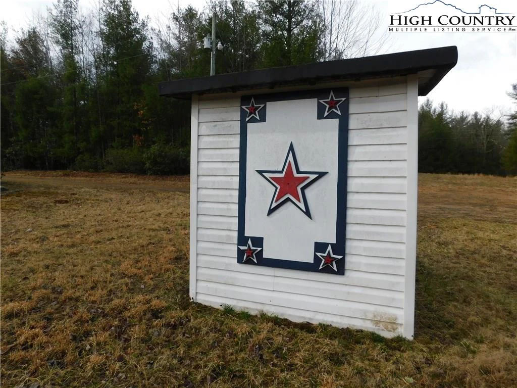 Image number 3 for the current listing