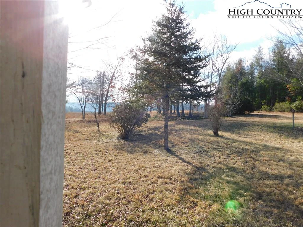 Image number 20 for the current listing