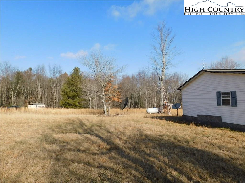 Image number 18 for the current listing