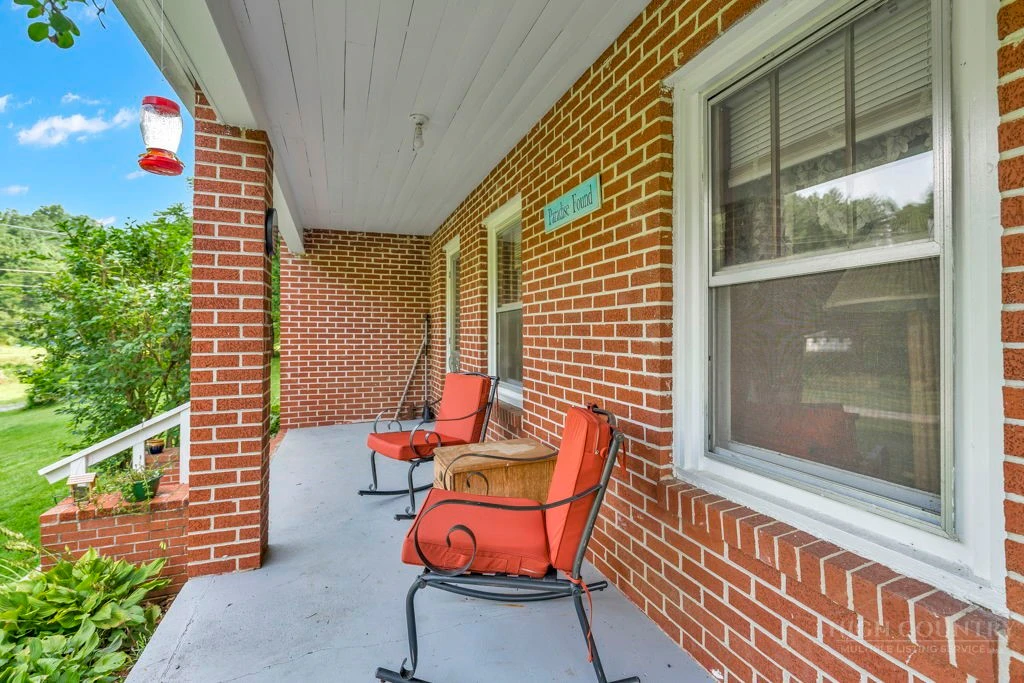 Image number 7 for the current listing