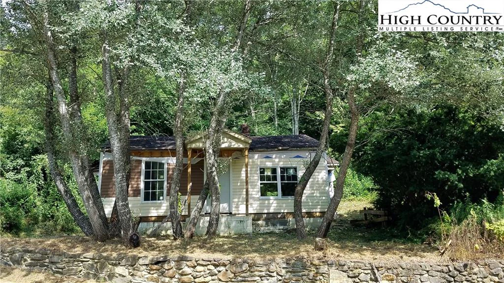 Image number 1 for the current listing