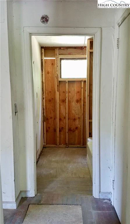 Image number 4 for the current listing