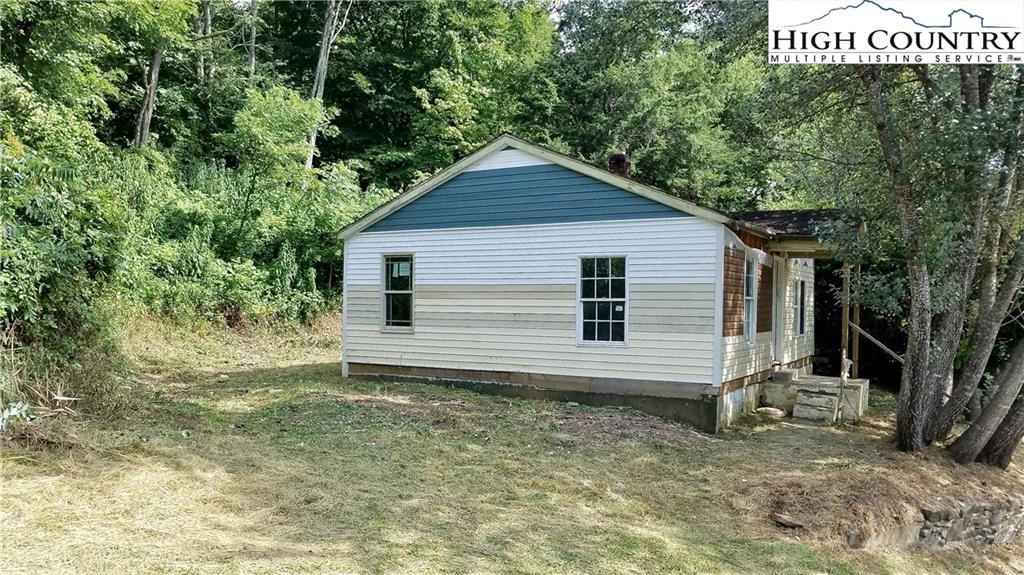 Image number 3 for the current listing