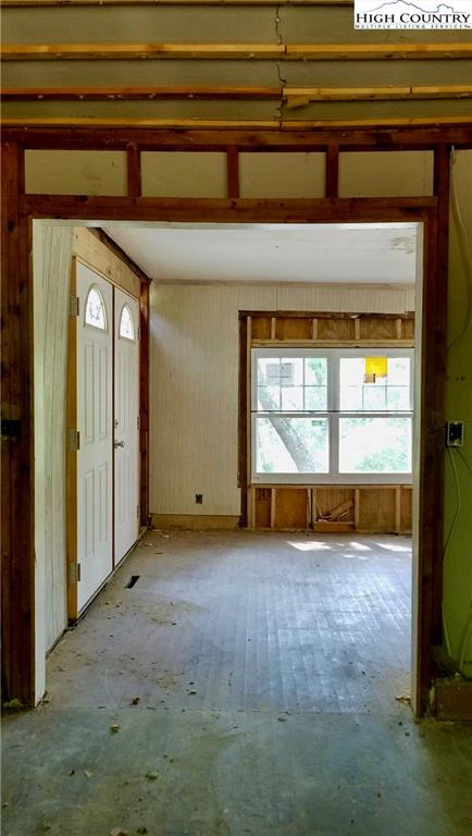 Image number 12 for the current listing