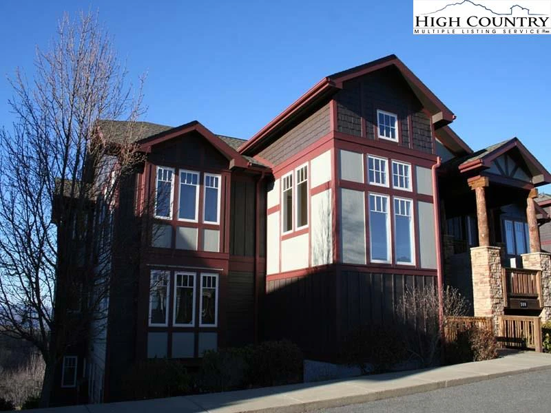 Image number 1 for the current listing