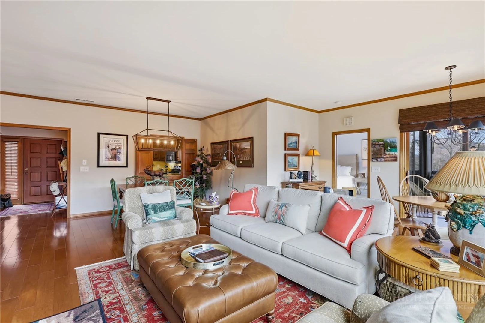 Image number 9 for the current listing