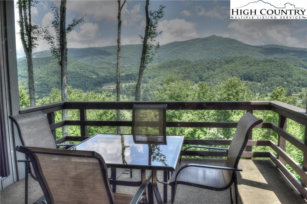 Image number 4 for the current listing
