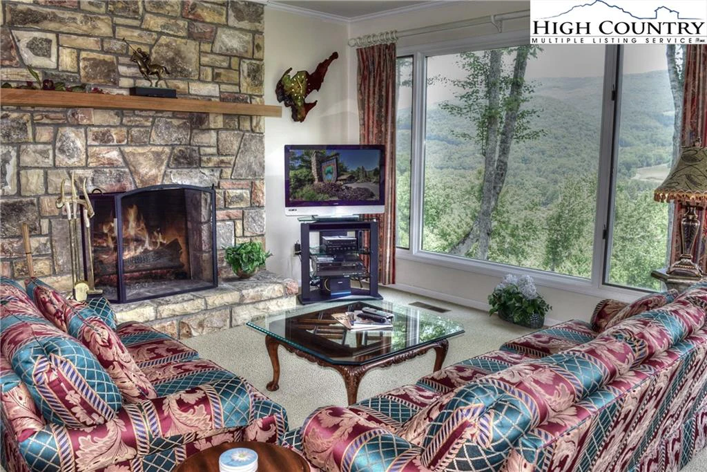 Image number 10 for the current listing