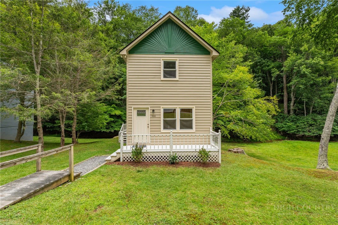 Image number 2 for the current listing