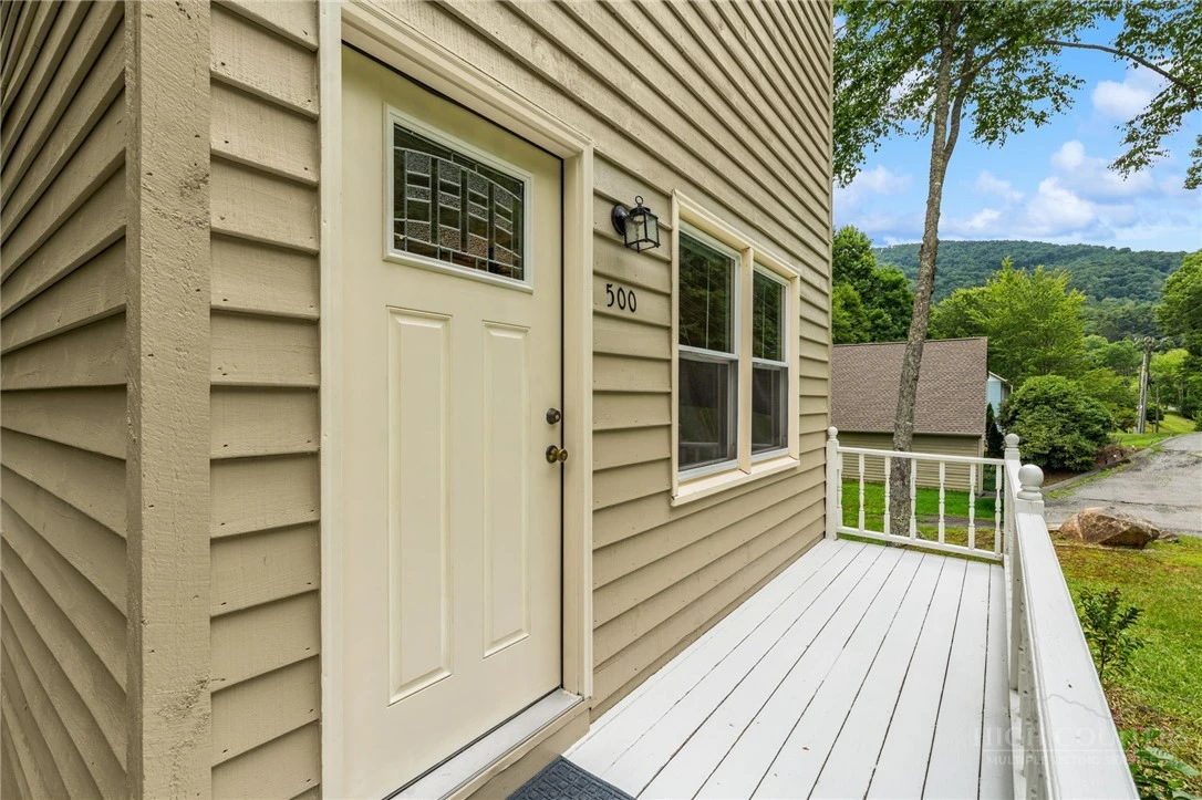 Image number 4 for the current listing