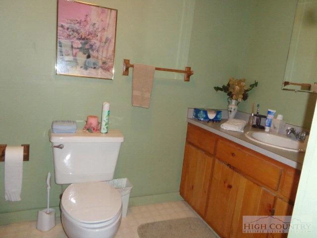 Image number 2 for the current listing