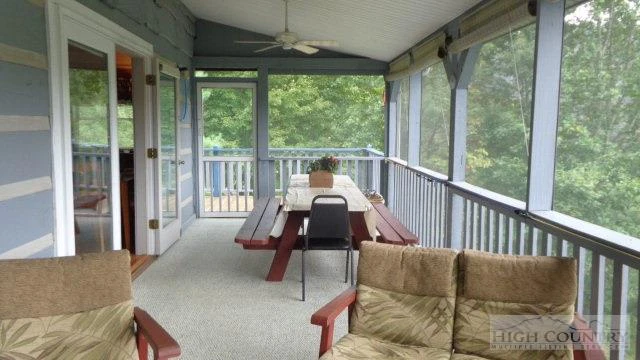 Image number 9 for the current listing