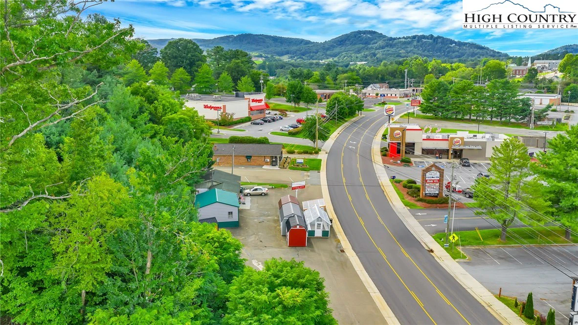 Image number 1 for the current listing