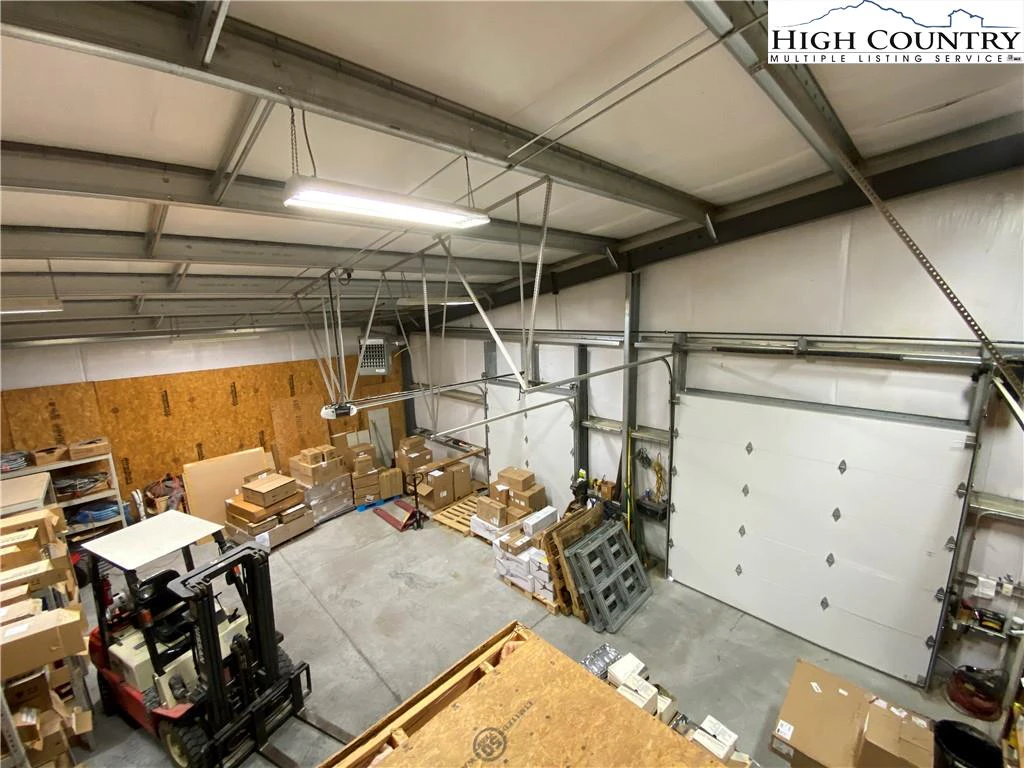 Image number 7 for the current listing