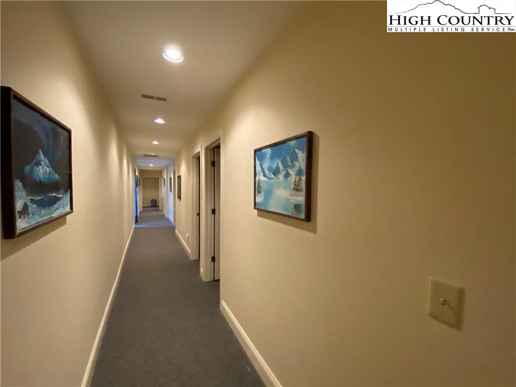 Image number 2 for the current listing