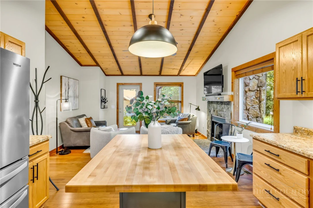 Image number 11 for the current listing