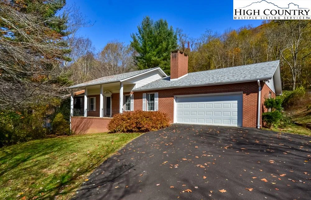 Image number 1 for the current listing