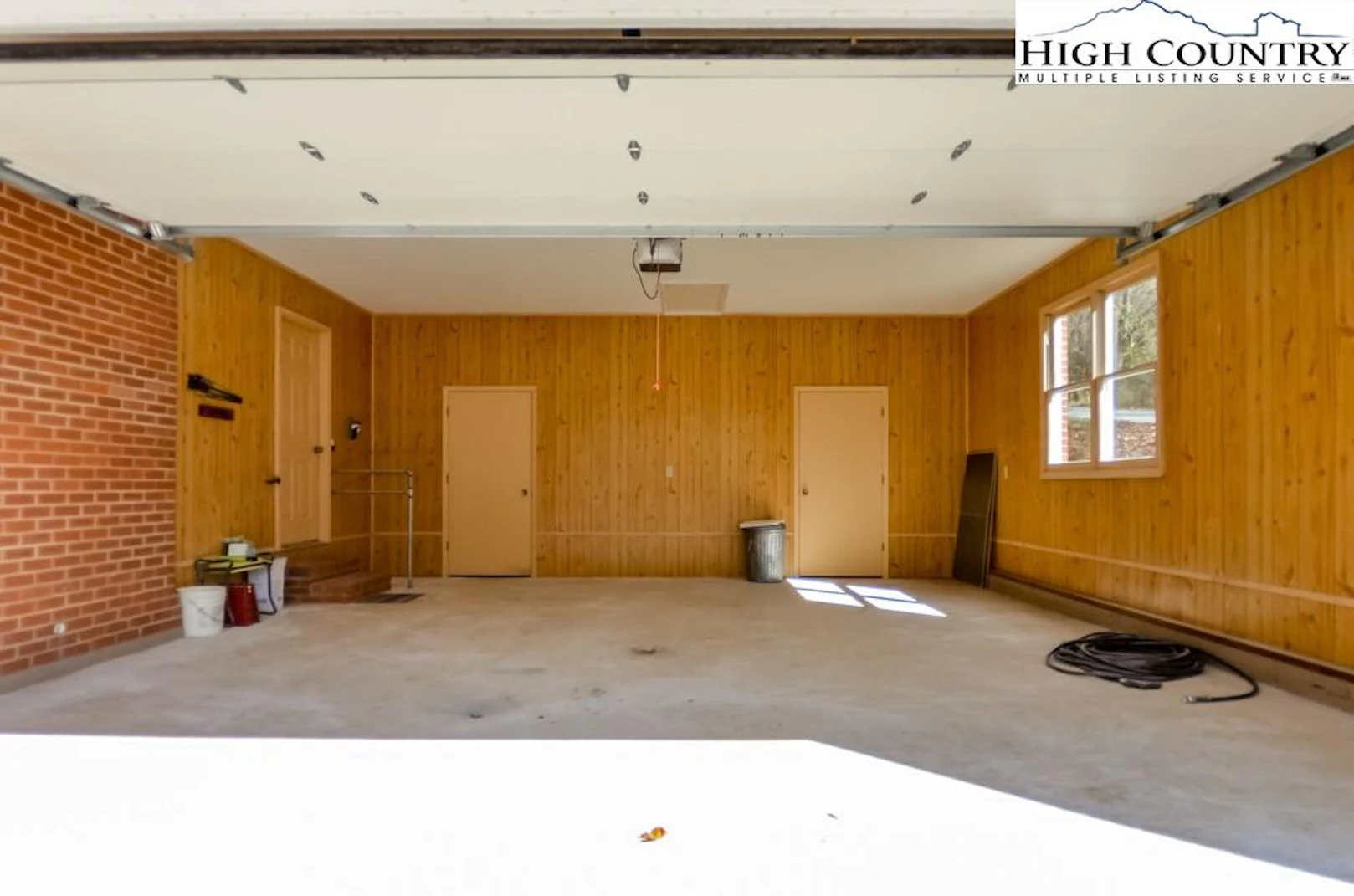 Image number 4 for the current listing
