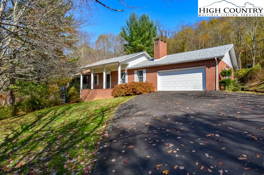Image number 3 for the current listing