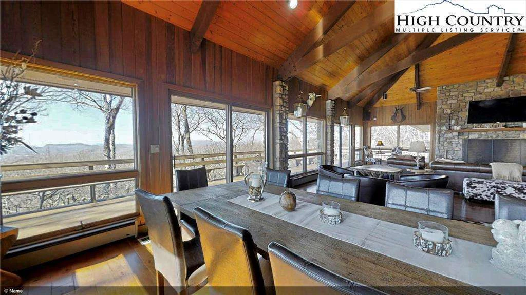 Image number 20 for the current listing