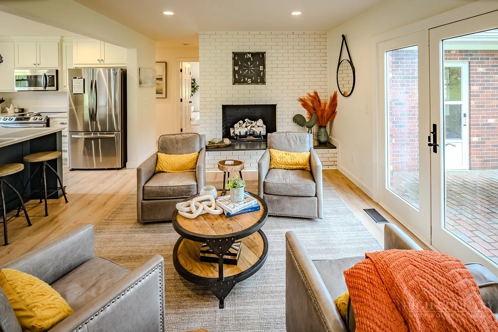 Image number 9 for the current listing