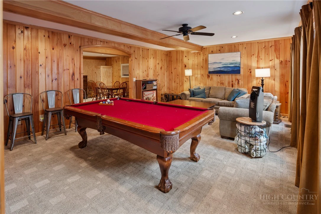 Image number 21 for the current listing