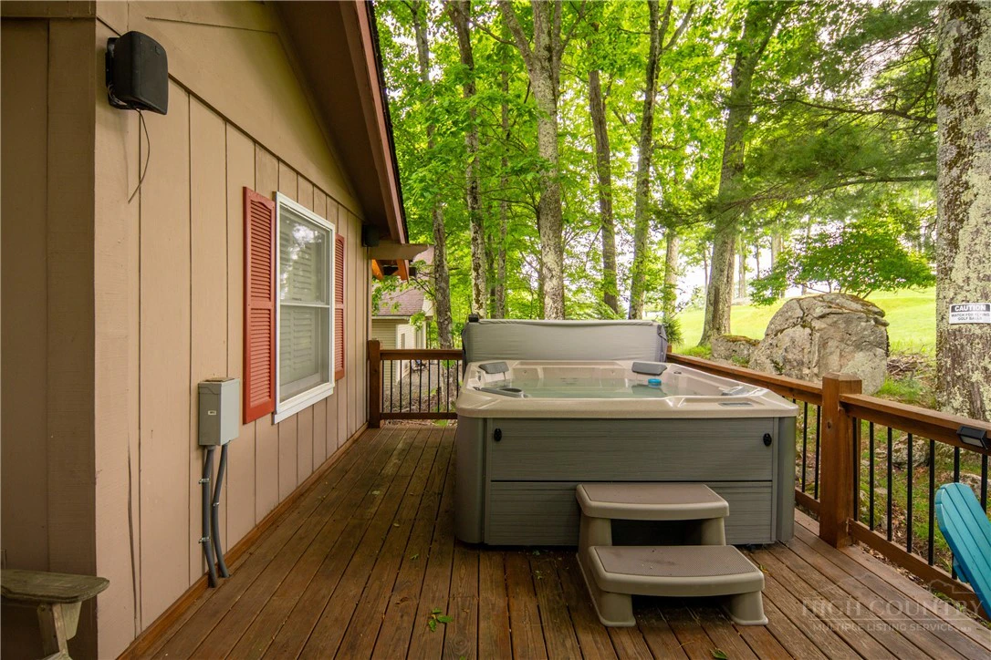 Image number 5 for the current listing