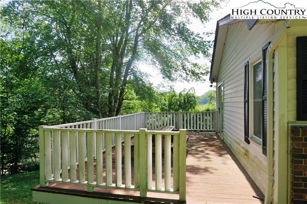 Image number 7 for the current listing
