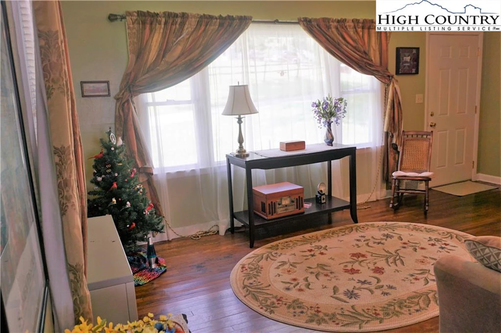 Image number 21 for the current listing