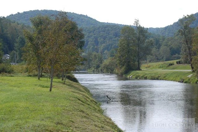 Image number 5 for the current listing