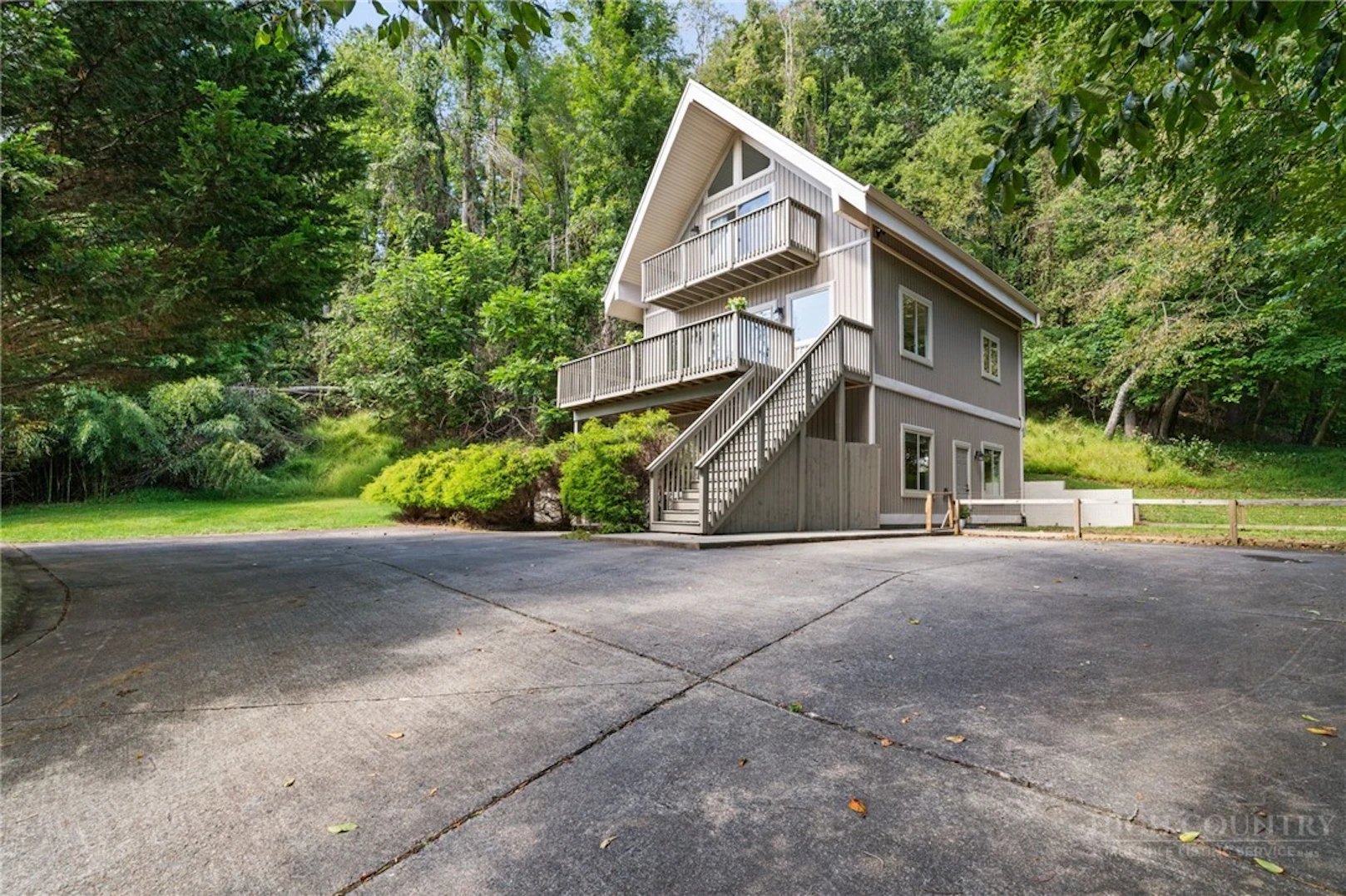 Image number 3 for the current listing