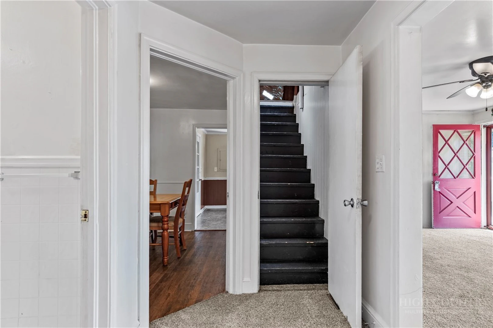 Image number 16 for the current listing