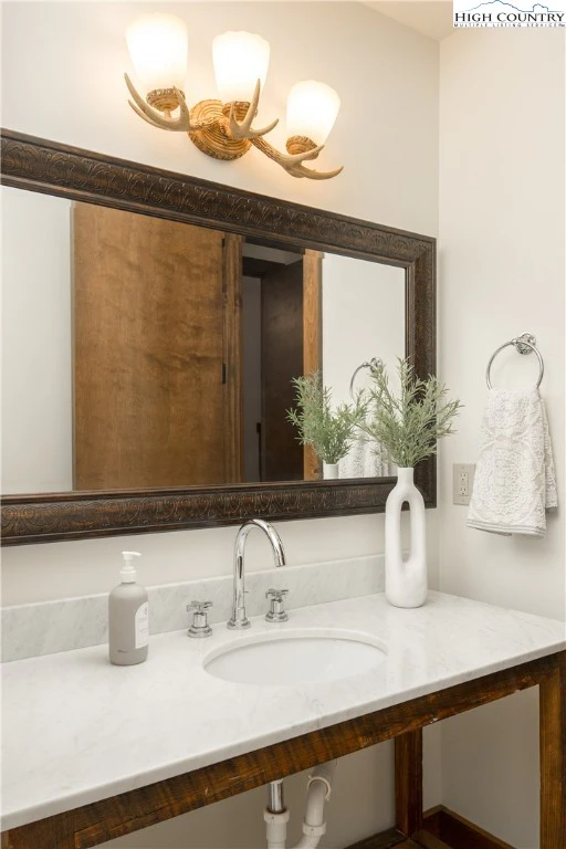 Image number 8 for the current listing