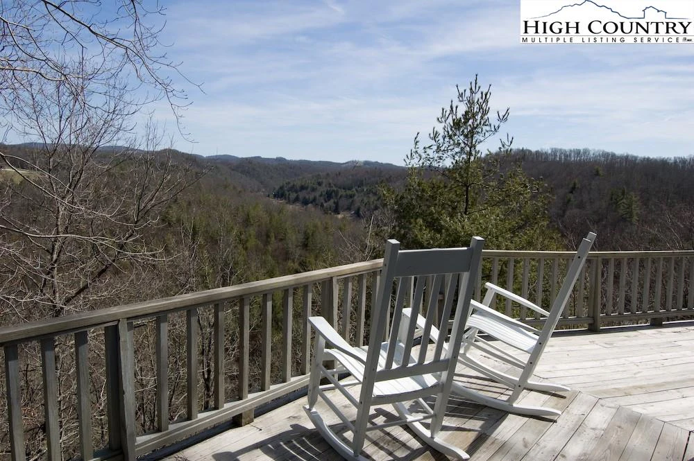 Image number 14 for the current listing