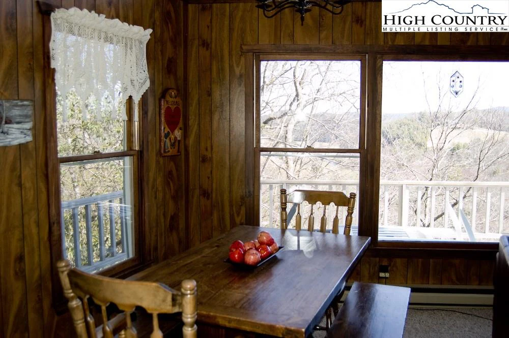 Image number 8 for the current listing