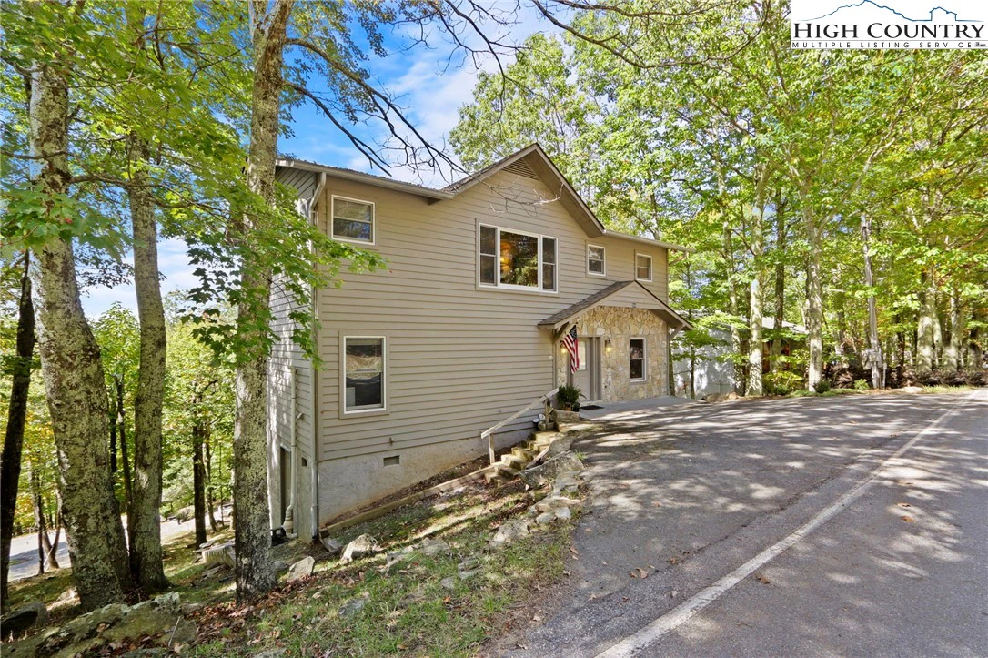 Image number 22 for the current listing