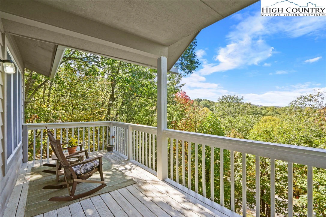 Image number 3 for the current listing
