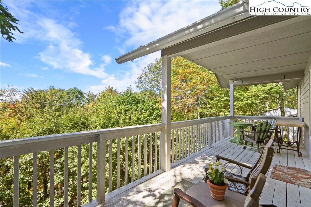 Image number 5 for the current listing