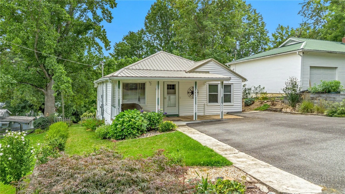 Image number 3 for the current listing