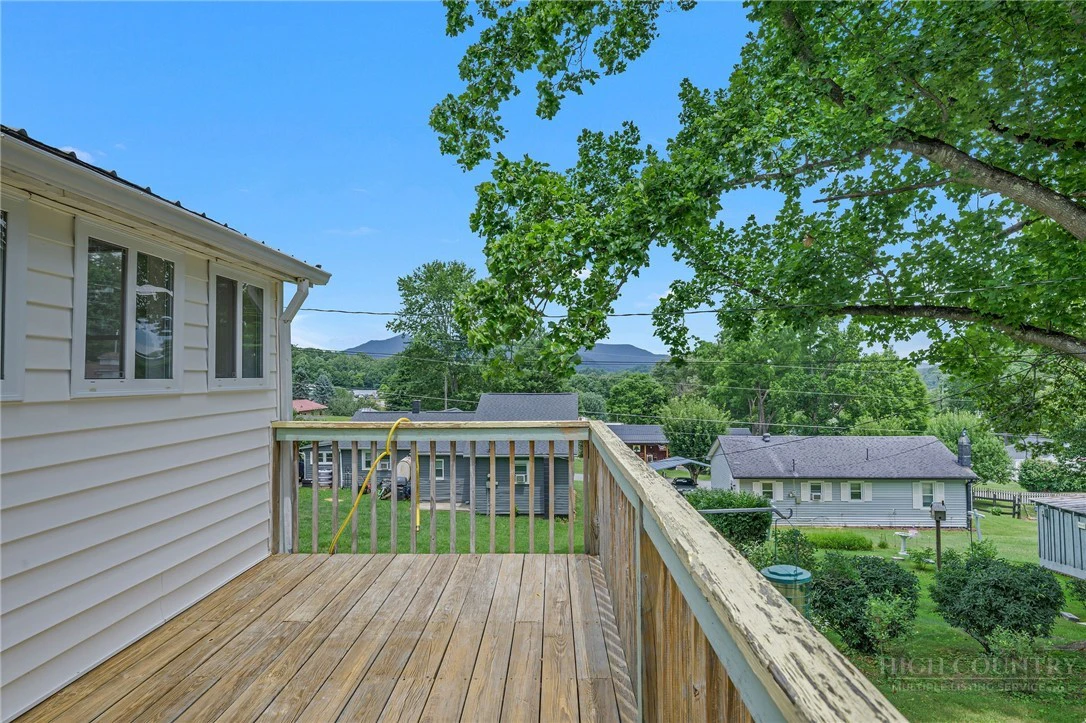Image number 20 for the current listing