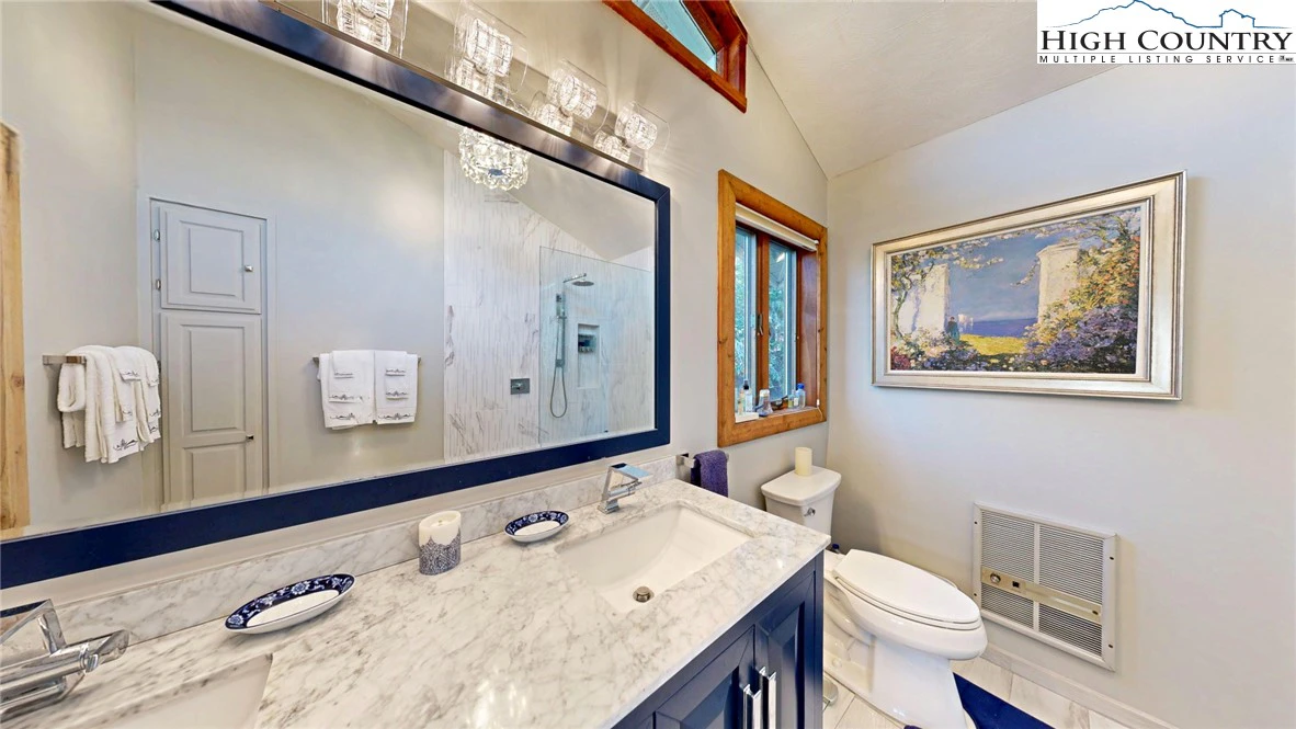 Image number 9 for the current listing