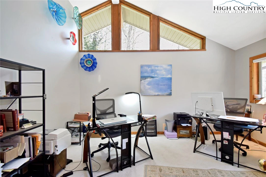 Image number 13 for the current listing