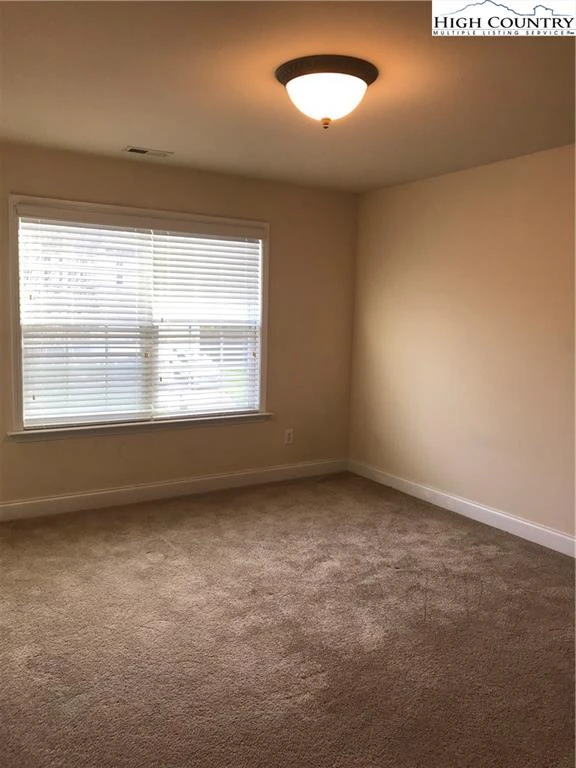 Image number 10 for the current listing
