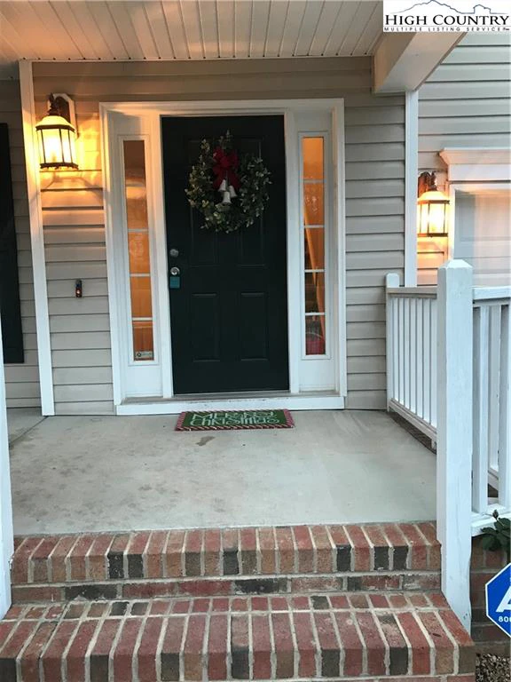 Image number 16 for the current listing